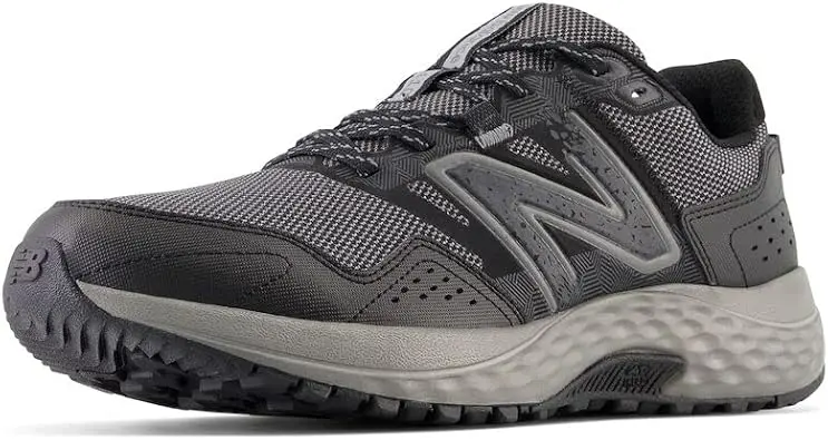 Tenis de correr New Balance MT410V8 para hombre: confort y sujeción en cada paso